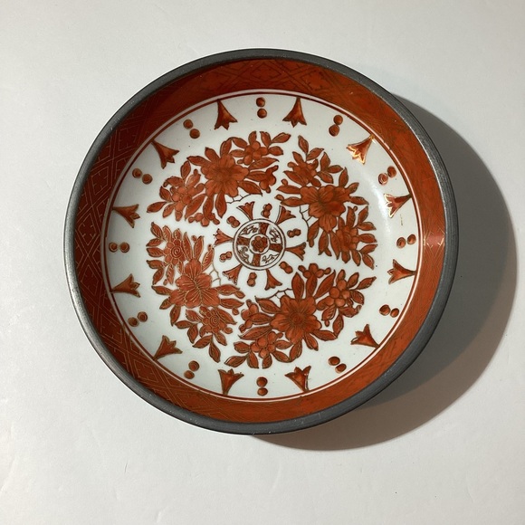 Japanese porcelain bowl encased in pewter, gold outlining floral design,8”across - Picture 1 of 7